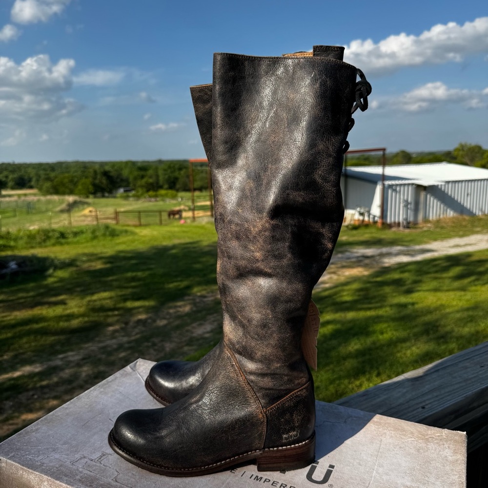Bed Stu Tall Heeled Manchester Boots in Distressed Brown/Black